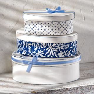 Tin boxes for lots of pretty little things 