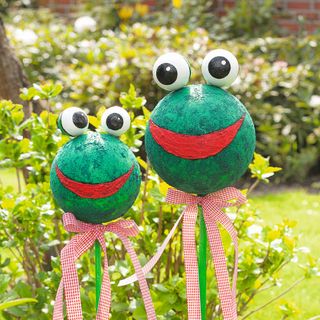 Weatherproof Frog Garden Balls