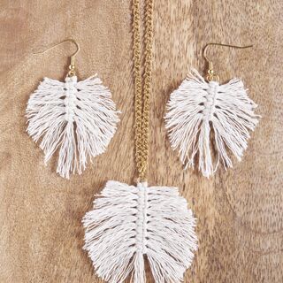 Gioielli in filato d'ordito