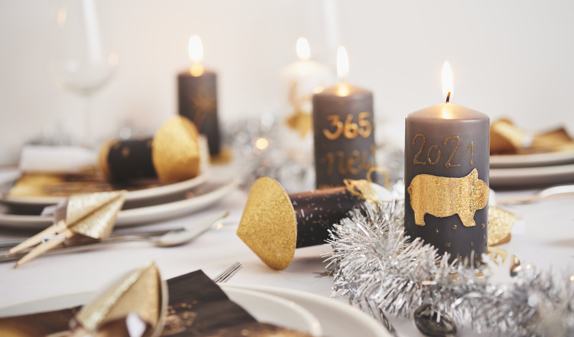 Kerzen für Silvester mit Candle Linern verzieren