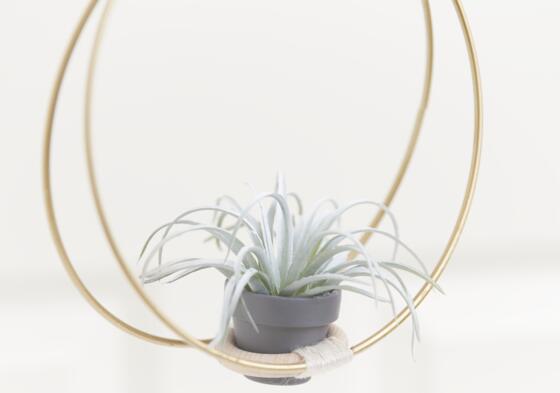 Metallring mit Makramee