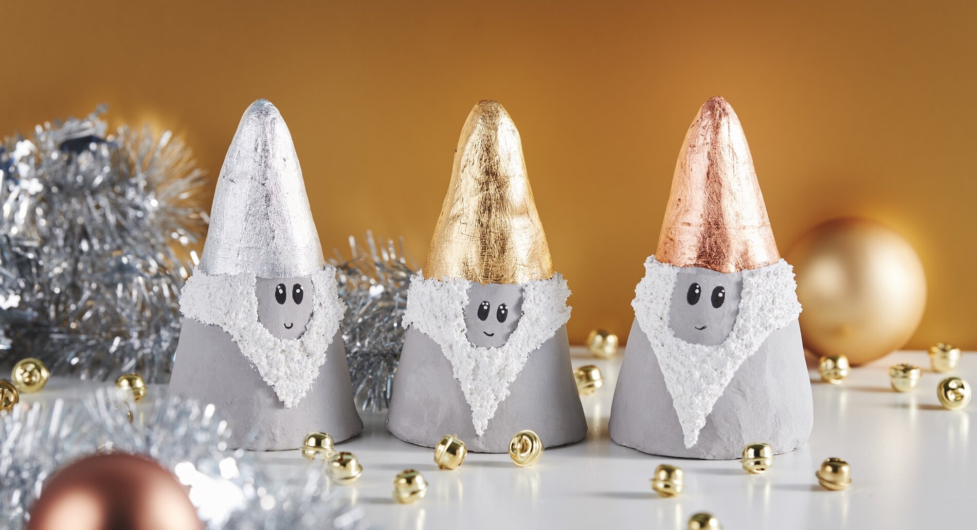 Beton Wichtel mit Blattmetall