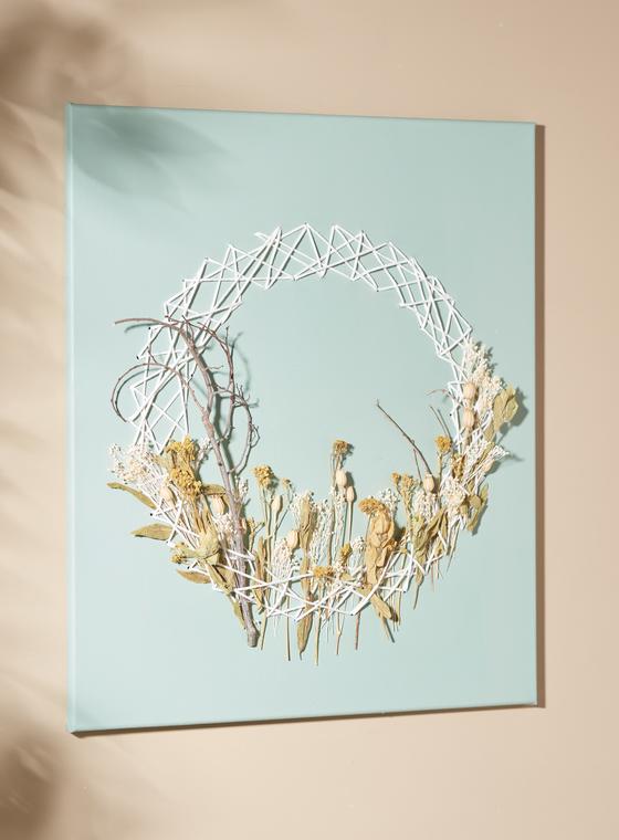 Keilrahmen Makramee String Art mit Trockenblumen