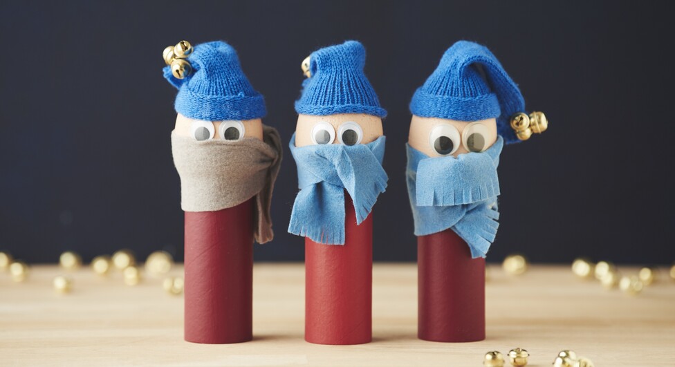 Winter-Wichtel aus Papprollen