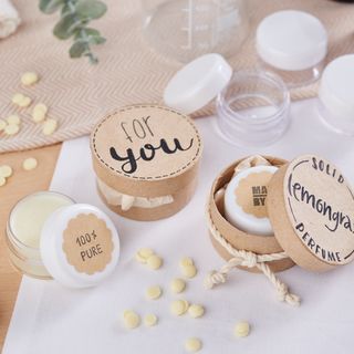 Festes Parfüm zum Mitnehmen