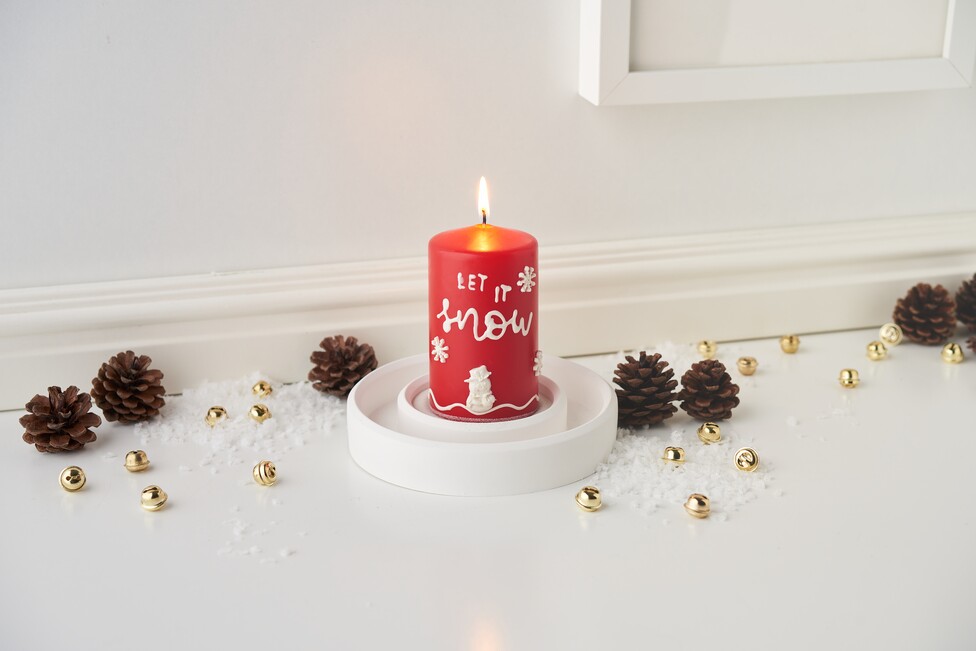 Kerzendesign mit verzierten und gegossenen Kerzen