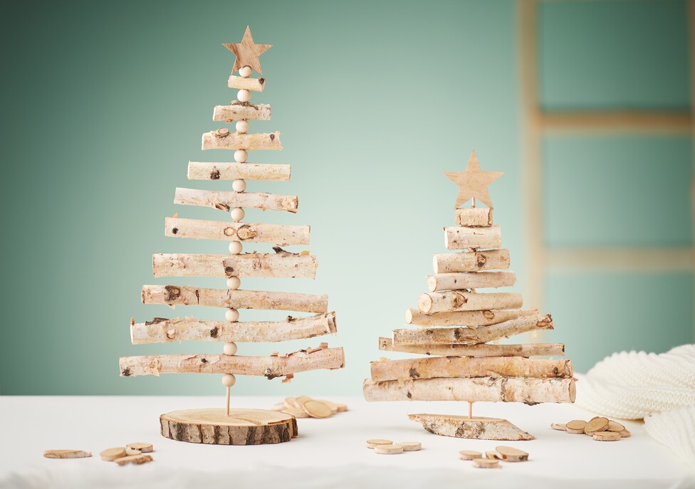 Tannenbaum aus Ästen herstellen
