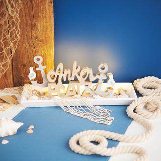 Anchorage table decoration