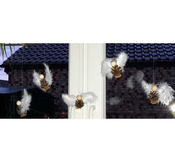 365_MuT_Zapfenengel am Fenster _Kategorie Natur