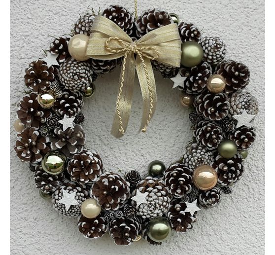 388_luxi_winterlicher Zapfenkranz_Kategorie Klassisch