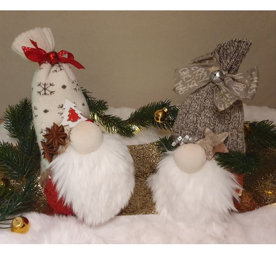 42_Caroline_niedliche Sockengnome