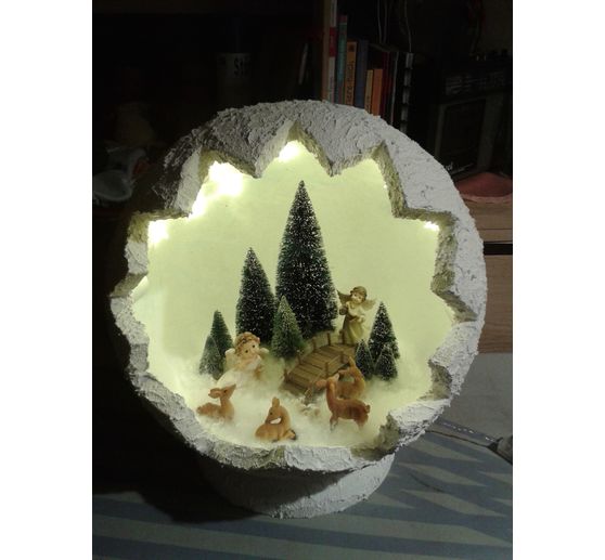 52_B&uuml;si_Beleuchtete Schneekugel