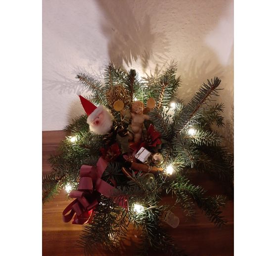 414_Bastelfee1_Beleuchtet Adventsgesteck