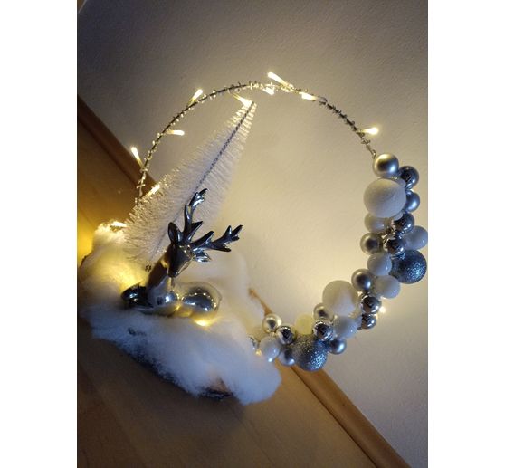 236_Melissa_Weihnachtlicher Lichterkranz