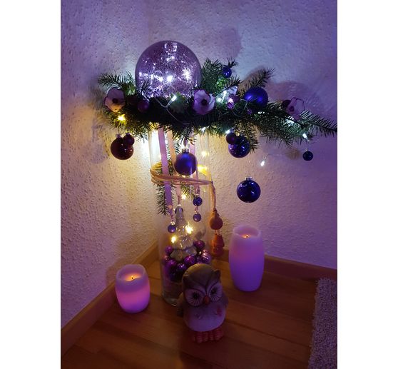 351_Sylvie's Bastelstube_Weihnachtsgesteck auf einr Glasvase