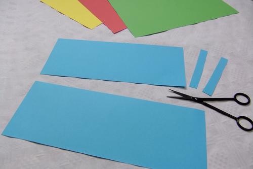 Prickellaterne zuschneiden blau Tischlaterne basteln