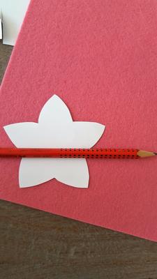 Mobile Basteln - starfish aufmalen Mobile Bastelanleitung - starfish aufzeichnen