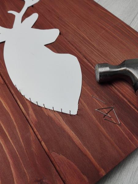 Fadenbild Hirsch - Nägel Fadenbild selber machen - Nägel