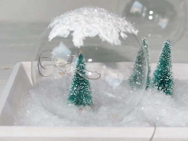 Winterlandschaft: Lichtdekoration fertigstellen Die chains of lights in die Winterlandschaft platzieren