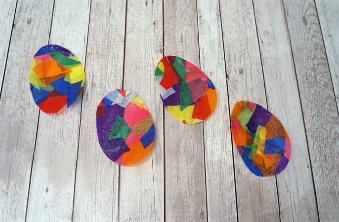 Ostereier f&uuml;r das Fenster einfach selber machen aus Transparentpapier