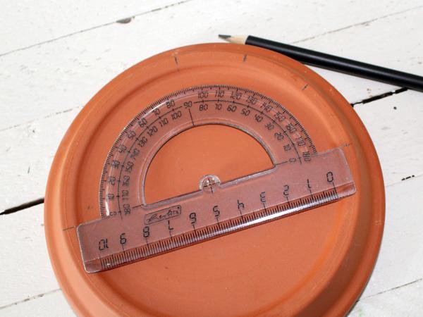 Untersetzer vorbereiten und die Stunden einteilen und aufzeichnen