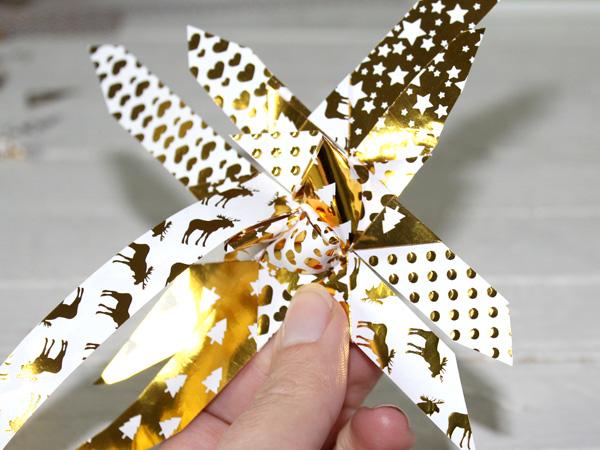 Lichterkette zu Weihnachten aus Fr&ouml;belsternen kostenlose Anleitung