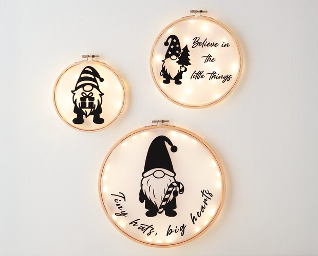 Lichtdeko mit beplotteter Sternenfolie