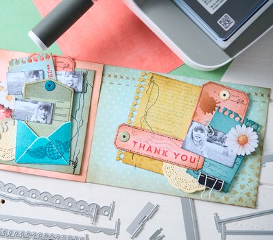 Sizzix Framelits Stanzschablone und Clear Stamps "Tag It by 49 & Market"