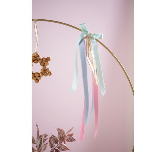 Wooden stand for dried flowers and decorative ring