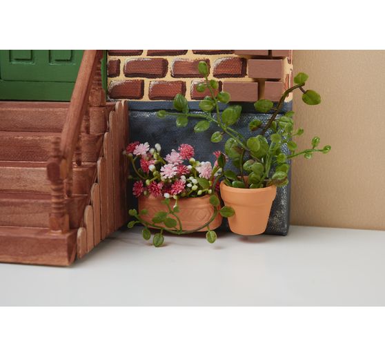 Miniature flower pot