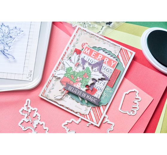 Sizzix Punching template and Clear Stamps "Pencil Line Holly by 49 and Market"