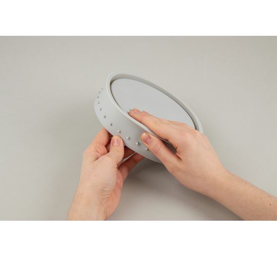 Silicone casting mould "Coaster with perforated edge"