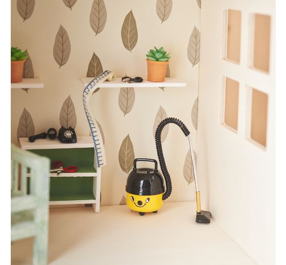 Miniature house/Doll's house