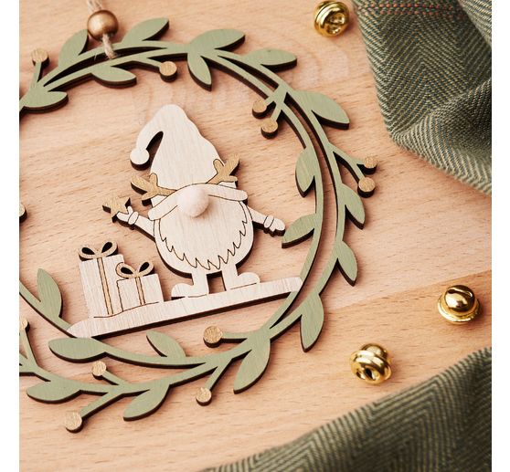 VBS Wooden decoration pendant "Gnome and reindeer", set of 2