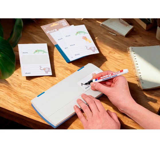 share School labels "Animals"