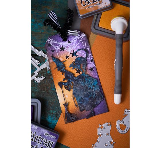 Sizzix Thinlits Punching template by Tim Holtz