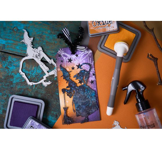 Sizzix Thinlits Punching template by Tim Holtz