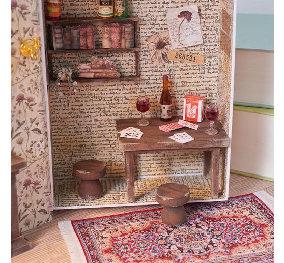 Miniature playing cards set