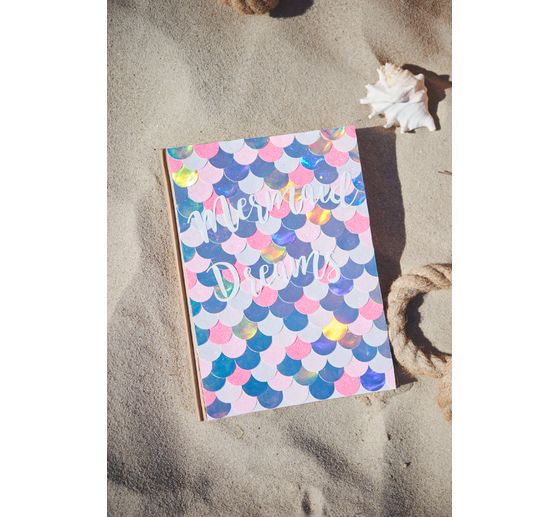 Holographic cardboard