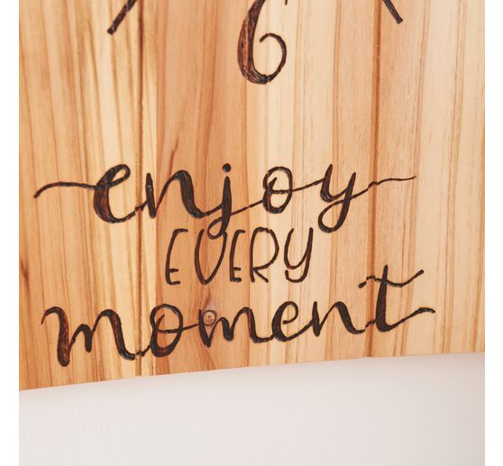 Quartz clockwork with hands