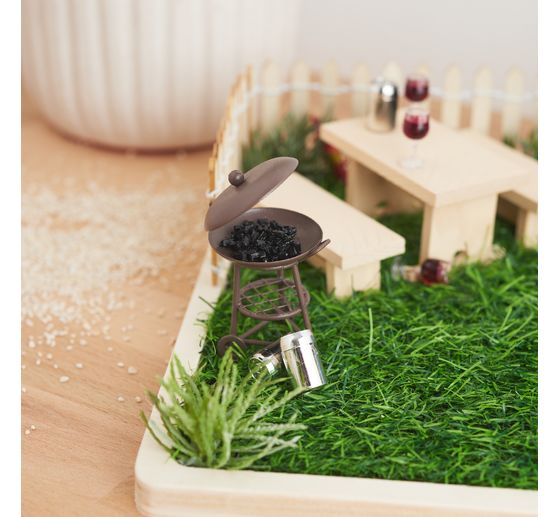 Miniature garden grill