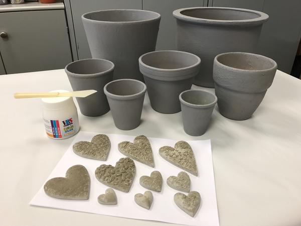 Terrakotta-Topf: Gießlinge entformen